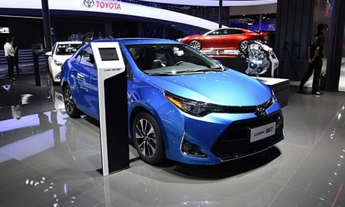 Cận cảnh Toyota Corolla 2017 hoàn toàn mới