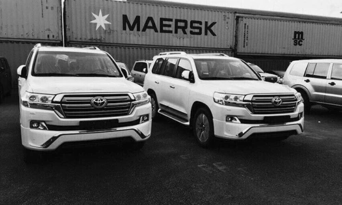 "Soi" Toyota Land Cruiser 2017 giá 4,3 tỷ về Việt Nam