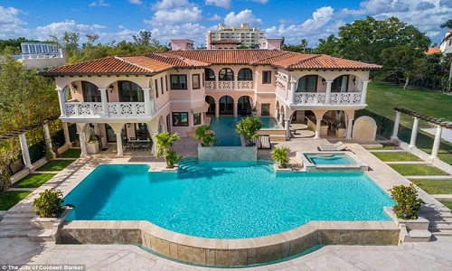 Siêu biệt thự 673 tỷ, tiện nghi không kém khu thương mại