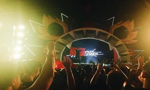 Giới trẻ yêu EDM nói gì trước việc tạm dừng lễ hội âm nhạc điện tử?