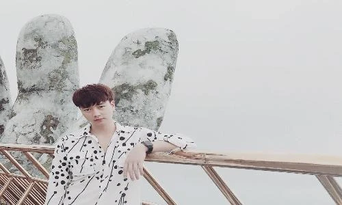 Bị tưởng nhầm “mỹ nam Hàn Quốc”, chàng trai lên tiếng thanh minh