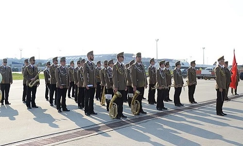 Lễ đón Tổng Bí thư Nguyễn Phú Trọng tại sân bay Hungary