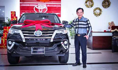 Quang Tèo tậu xe Toyota Fortuner hơn 1 tỷ đồng chơi Tết