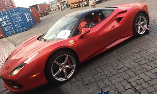 "Đập thùng" siêu xe Ferrari 488 GTB về Việt Nam năm 2019