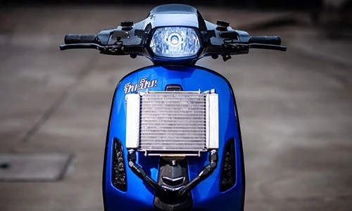 Cận cảnh xe ga Vespa Sprint 300 độc nhất thế giới