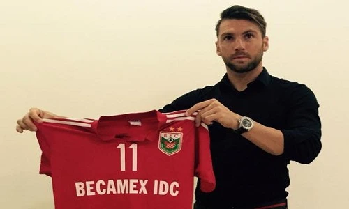 Ấn tượng với chàng ngoại binh đẹp trai của B.Bình Dương