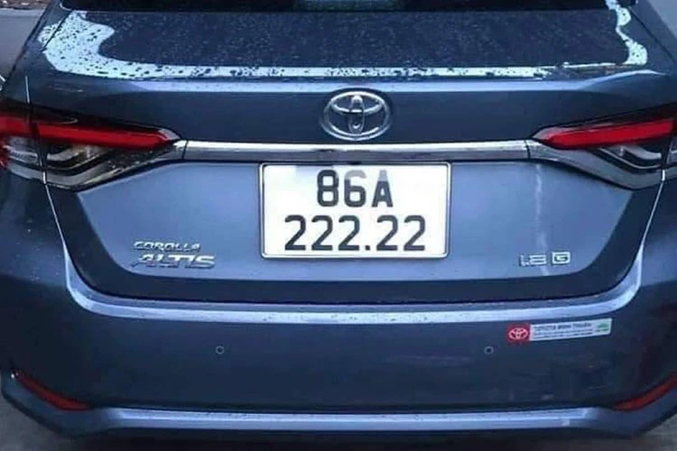 Toyota Corolla Altis 2022 biển "ngũ quý 2" rao bán giá 1,7 tỷ đồng