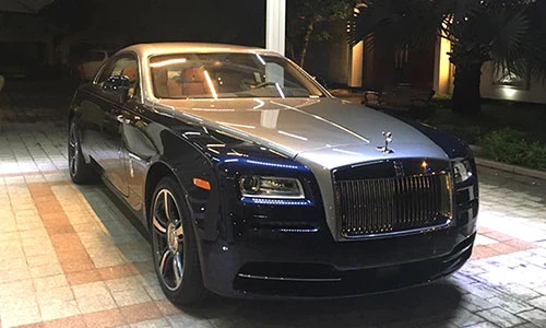 “Soi” siêu xe sang Rolls-Royce Wraith 18 tỷ của Phan Thành