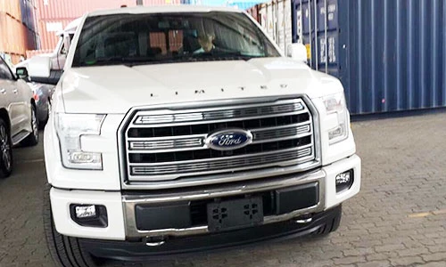 Bán tải “hạng nặng” Ford F150 Limited 2016 hơn 3 tỷ tại VN