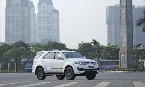 Toyota Việt Nam bán ra 4277 xe trong tháng 5/2016