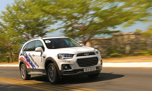 Trải nghiệm Chevrolet Captiva Revv mới tại Hà Nội