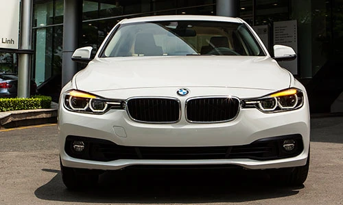 BMW chào hàng khách Việt 320i bản đặc biệt giá 1,6 tỷ