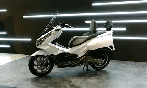 Cận cảnh Honda PCX 150 phiên bản Touring hoàn toàn mới