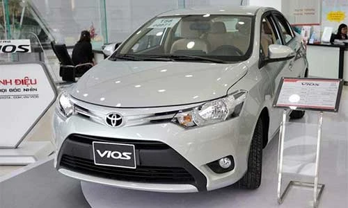 Giá ôtô Toyota tháng 2/2018 giảm đến 60 triệu đồng