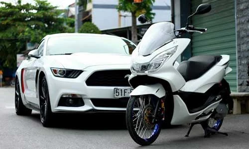 Xe ga Honda PCX 150 độ "đồ chơi" khủng tại Sài Gòn