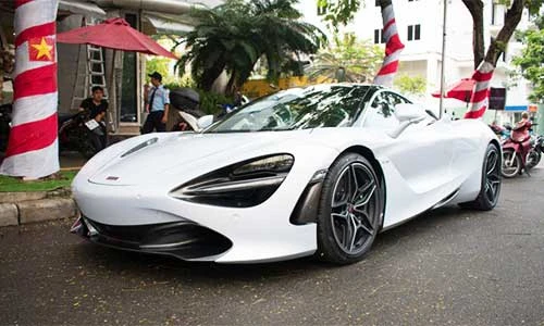 Siêu xe McLaren 720S tiền tỷ đầu tiên về Việt Nam 