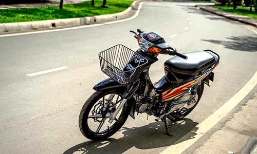 Cận cảnh xe máy Honda Wave độ 200 triệu ở Sài Gòn