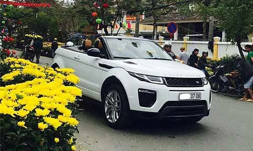 Đại gia Quảng Nam tậu Range Rover Evoque mui trần 3,5 tỷ