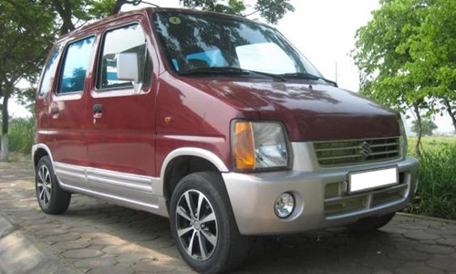 Loạt xe ôtô cũ giá dưới 100 triệu đồng tại Việt Nam