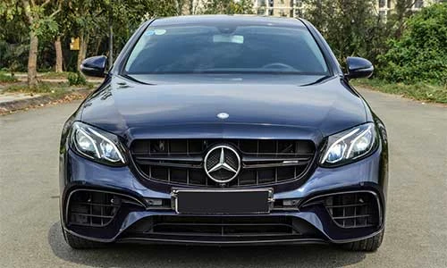 Xe sang Mercedes-Benz E200 "biến hình" E63 S tại Việt Nam