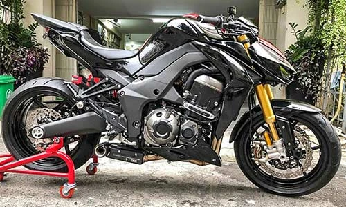 Kawasaki Z1000 biển tứ quý giá 1,2 tỷ tại Sài Gòn