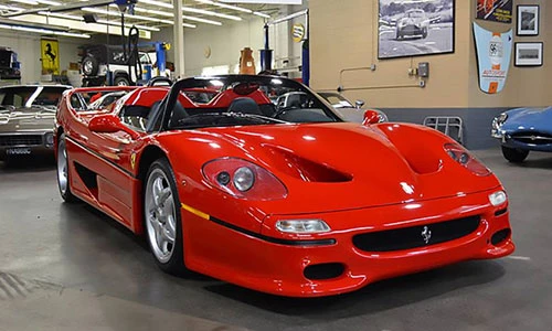 Rao bán siêu xe Ferrari F50 đầu tiên trên thế giới