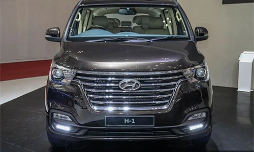 Hyundai ra mắt MPV Grand Starex mới giá từ 782 triệu đồng