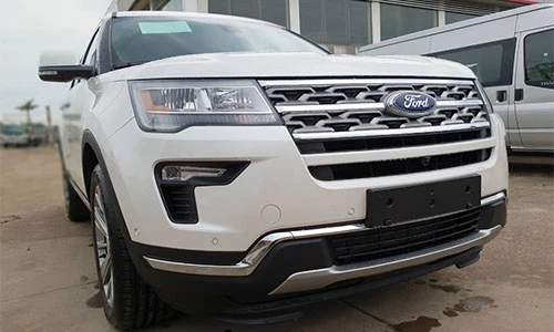 Cận cảnh Ford Explorer 2018 giá hơn 2 tỷ về VN