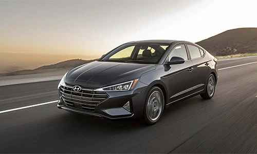 Soi chi tiết sedan Hyundai Elantra 2019 vừa ra mắt