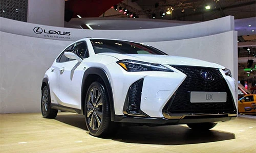Xe sang Lexus UX giá 1,6 tỷ đồng chào Đông Nam Á