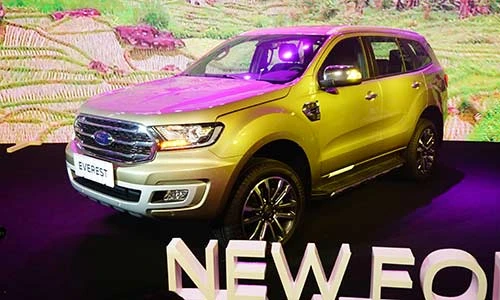 Cận cảnh Ford Everest 2018 “giảm giá” 500 triệu tại VN