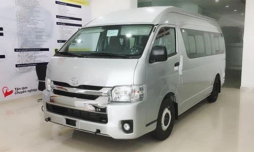 Chi tiết xe Toyota Hiace mới giá 999 triệu tại Việt Nam