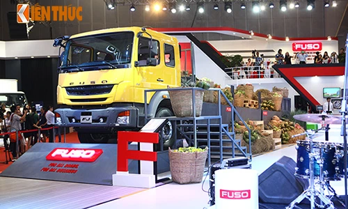 Fuso Việt Nam mang dàn xe tải hạng nặng đến VMS 2015