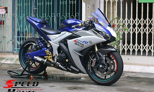 Mới ra mắt, sportbike Yamaha R3 đã được lôi ra “độ“