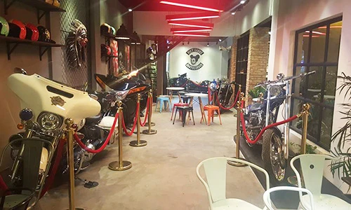 Quán cafe với dàn môtô PKL “khủng”, độc nhất Việt Nam