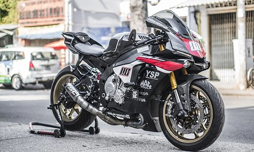 Siêu môtô Yamaha R1 2015 độ “siêu chất” tại Việt Nam