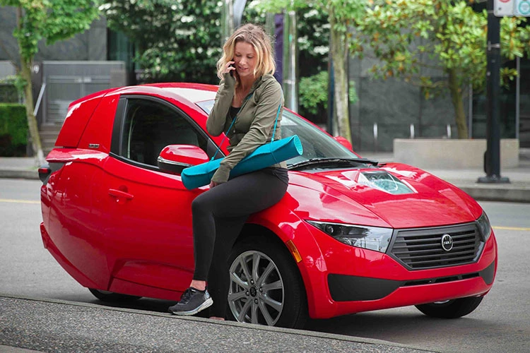 ElectraMeccanica SOLO - xe điện 3 bánh, 1 chỗ giá 421 triệu đồng