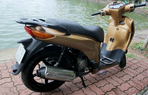 SH đời đầu, biển tứ quý 8 của dân chơi Hà Nội