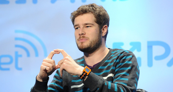 Cuối năm 2016, Fitbit đã mua lại Pebble nhưng chỉ để có được mã nguồn hệ điều hành của Pebble. Mảng phần cứng không còn khả năng duy trì hoạt động độc lập, dẫn đến việc Eric Migicovsky phải tuyên bố khai tử cho đứa sáng tạo tiên phong của mình.