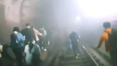Phóng hỏa tàu điện ngầm do bất mãn ly hôn