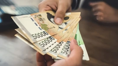 Hàn Quốc phát lên tới 6 triệu đồng cho mỗi người dân để kích thích kinh tế
