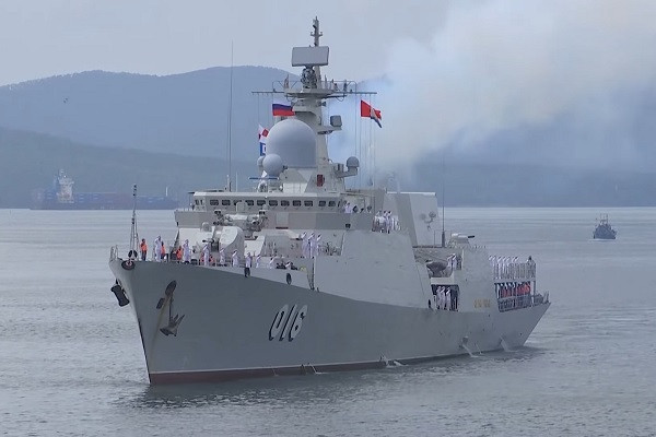 Video: Chiến hạm Việt Nam cập cảng Nga, chuẩn bị tranh tài Army Games ảnh 1 Video: Chiến hạm Việt Nam cập cảng Nga, chuẩn bị tranh tài Army Games ảnh 1