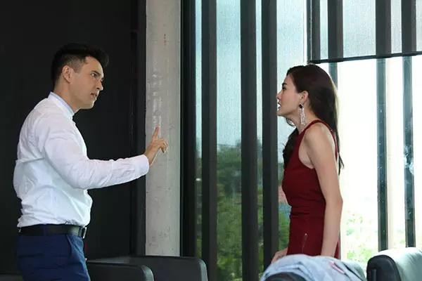 Cưới bồ xong cay đắng nhận ra không xách nổi dép vợ cũ - Hình 2 Cuoi bo xong cay dang nhan ra khong xach noi dep vo cu-Hinh-2