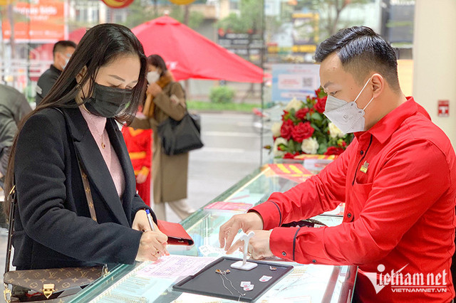 Giá vàng hôm nay 18/12: Tăng nhẹ cuối tuần Gia vang hom nay 18/12: Tang nhe cuoi tuan