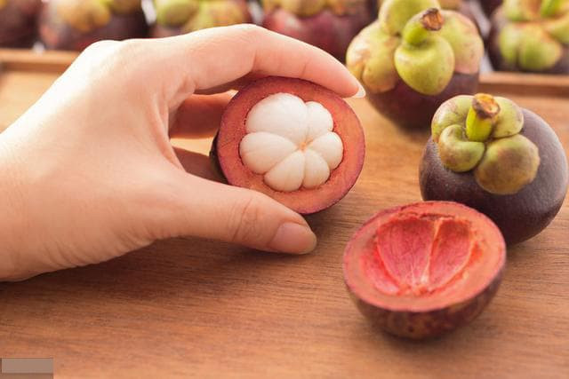 Chọn măng cụt ngon, cứ nhìn điểm này, đảm bảo ngọt lịm, không bị hỏng - Hình 3 Chon mang cut ngon, cu nhin diem nay, dam bao ngot lim, khong bi hong-Hinh-3