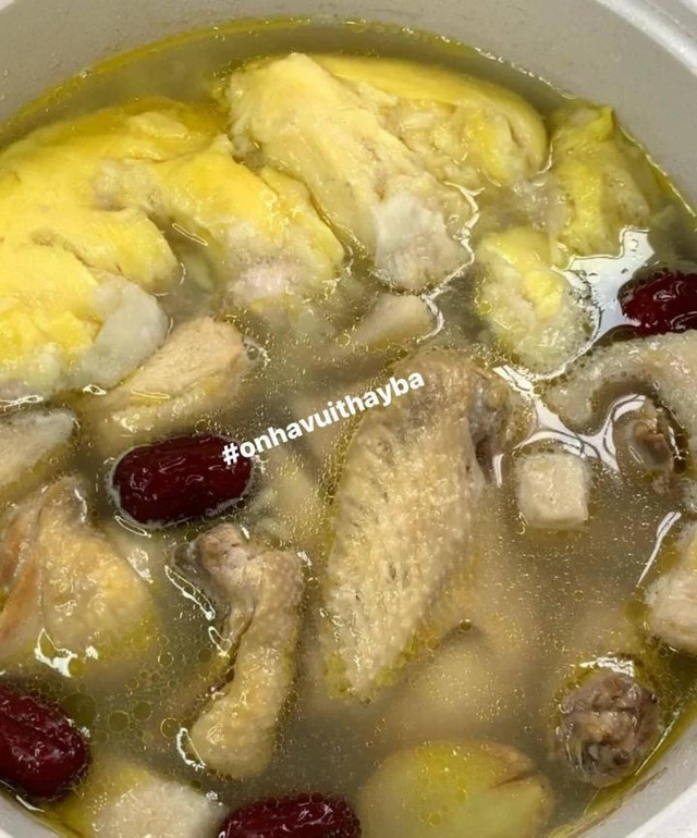 Món "canh sầu" kỳ lạ: Người chê đau bụng, kẻ khen ngon "bá cháy" - Hình 3 Mon