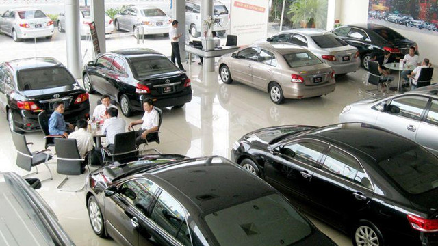 Người Việt nhịn ăn tiêu 12 năm để mua một chiếc ô tô bình dân Nguoi Viet nhin an tieu 12 nam de mua mot chiec o to binh dan