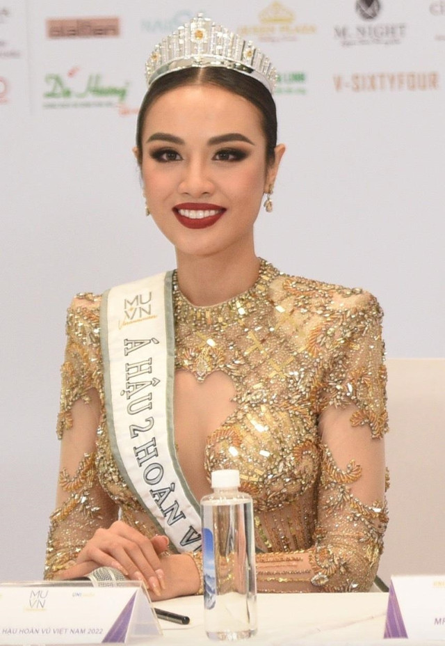 Tình trường top 3 Hoa hậu Hoàn vũ Việt Nam 2022 - Hình 9 Tinh truong top 3 Hoa hau Hoan vu Viet Nam 2022-Hinh-9