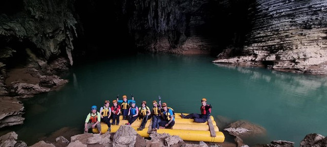 Giới trẻ đua nhau khoe ảnh kỷ niệm khám phá hang Sơn Đoòng - Hình 5 Gioi tre dua nhau khoe anh ky niem kham pha hang Son Doong-Hinh-5