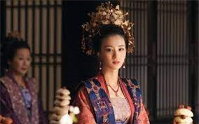 Mỹ nhân nào được sủng ái nhất hậu cung nhưng “ra đi” vì... quá đẹp? - Hình 2 My nhan nao duoc sung ai nhat hau cung nhung “ra di” vi... qua dep?-Hinh-2
